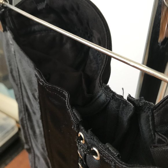 Black Corset - Frederick's of Hollywood - Picture 4 of 6